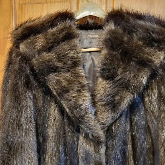 Vintage 80s full length Hooded Beaver fur coatsize large to XL